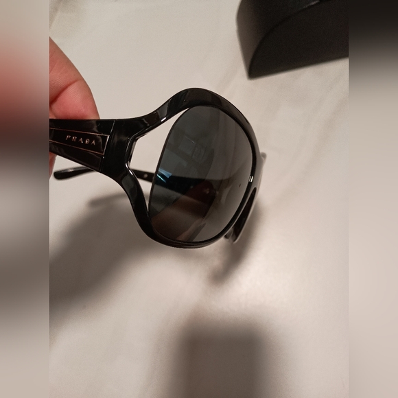 PradaPlastic Oversize Sunglasses Black - Picture 6 of 16